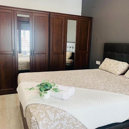 Apartamento Deluxe, 4 Habitaciones, Parking Madrid Kültér fotó